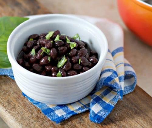 HOW TO COOK DRIED BLACK BEANS