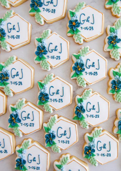 Navy and Gold Floral Monogram Wedding Cookies - How to Make Decorated Wedding Cookies